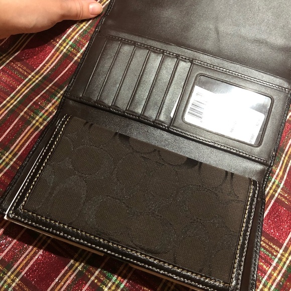 Brand new coach wallet - Picture 3 of 7